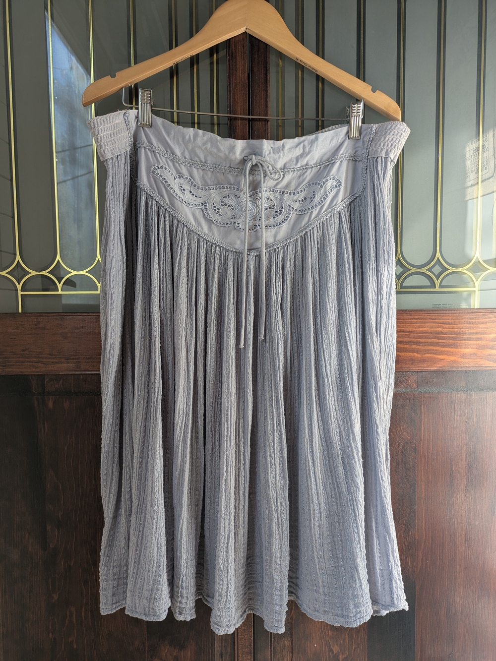 Vintage 70s Light Blue Boho Pleated Knee-Length Skirt